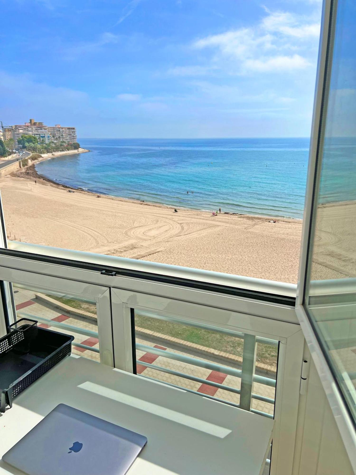 Ático en 1ª línea con impresionantes vistas al mar Apartamento El Campello Exterior foto
