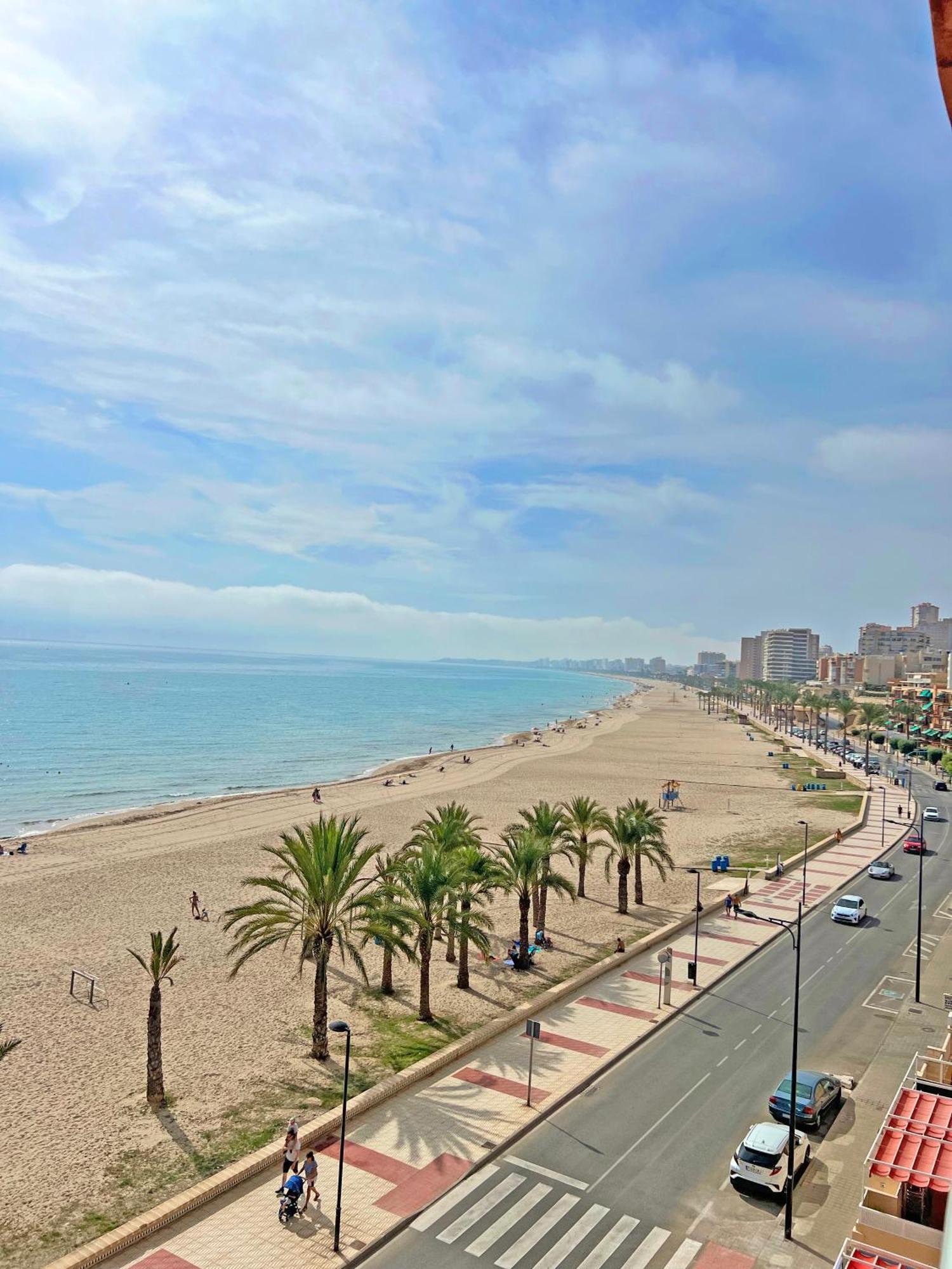Ático en 1ª línea con impresionantes vistas al mar Apartamento El Campello Exterior foto